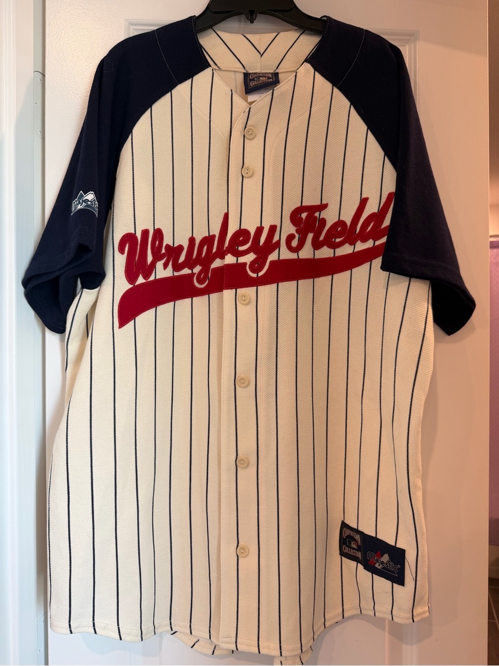Vintage Majestic Wrigley Field Cubs Cooperstown Baseball Jersey Men’s L USA